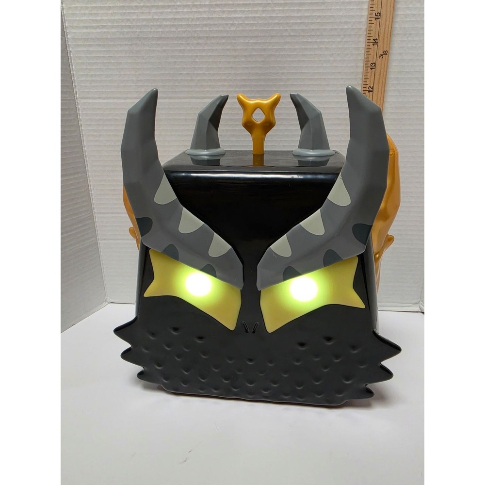 Blox Fruits Ember Dragon Storage Caseโ front from the Roblox game bundle light